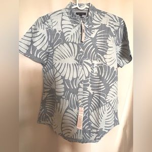 Tommy Hilfiger men’s large short sleeve button down in blue palm leaf print.